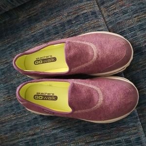 Sketchers Go Walk Shoes